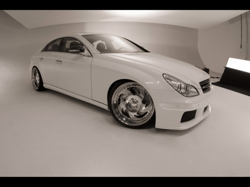 Авто обои Mercedes-Benz Wheelsandmore CLS White Label 2009