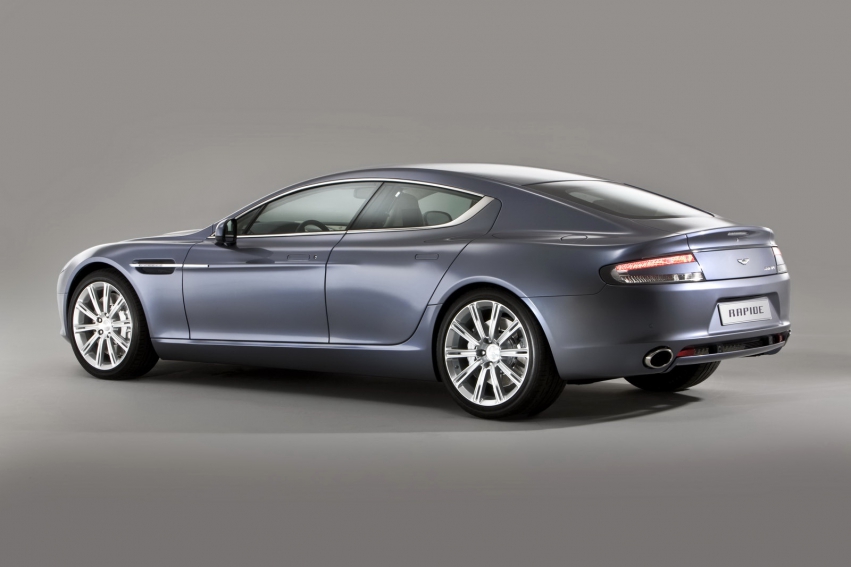 Авто обои Aston Martin Rapide Sports Sedan