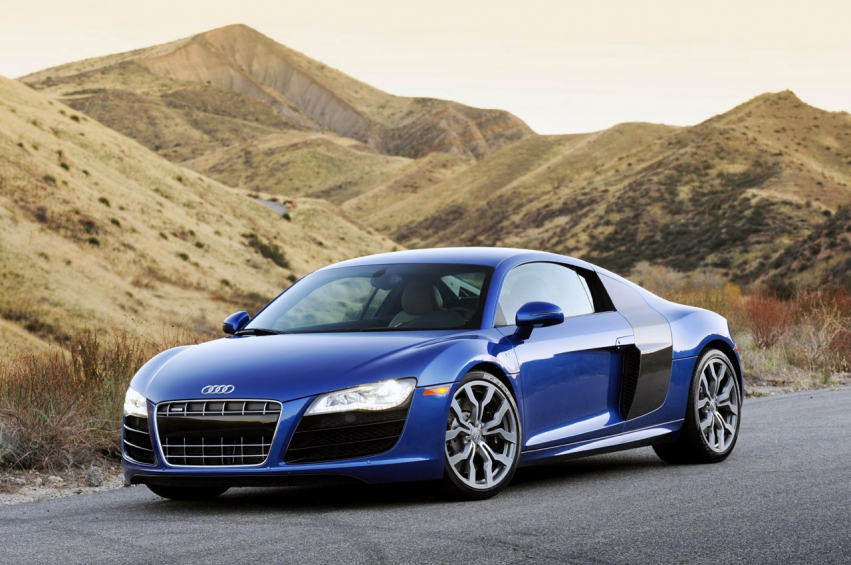 Авто обои Audi R8 5.2 FSI V10 2010