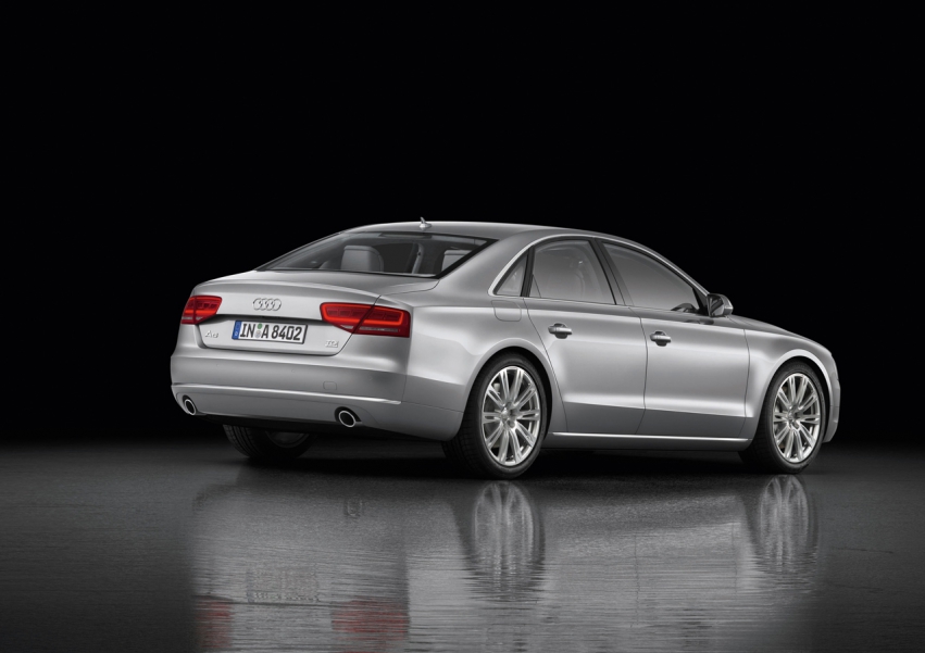 Авто обои Audi A8 2011