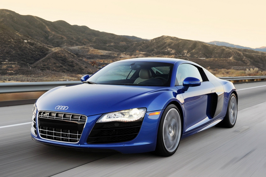 Авто обои Audi R8 5.2 FSI V10 2010