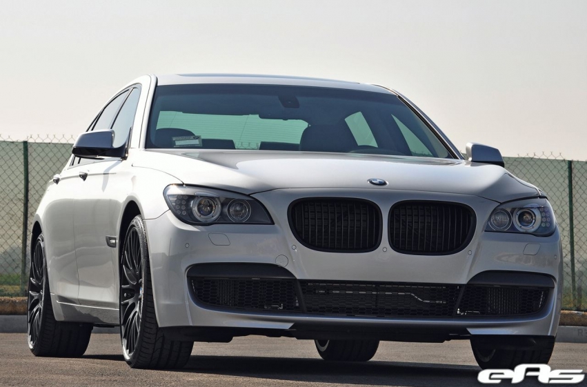 Авто обои BMW 7 Series M Sport от EAS