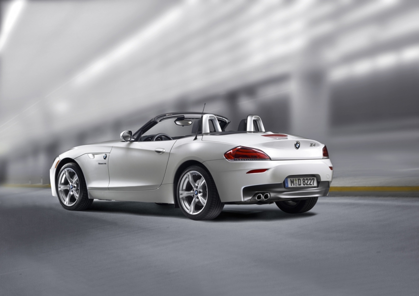 Авто обои BMW Z4 sDrive35is 2011