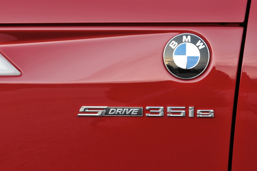 Авто обои BMW Z4 sDrive35is 2011