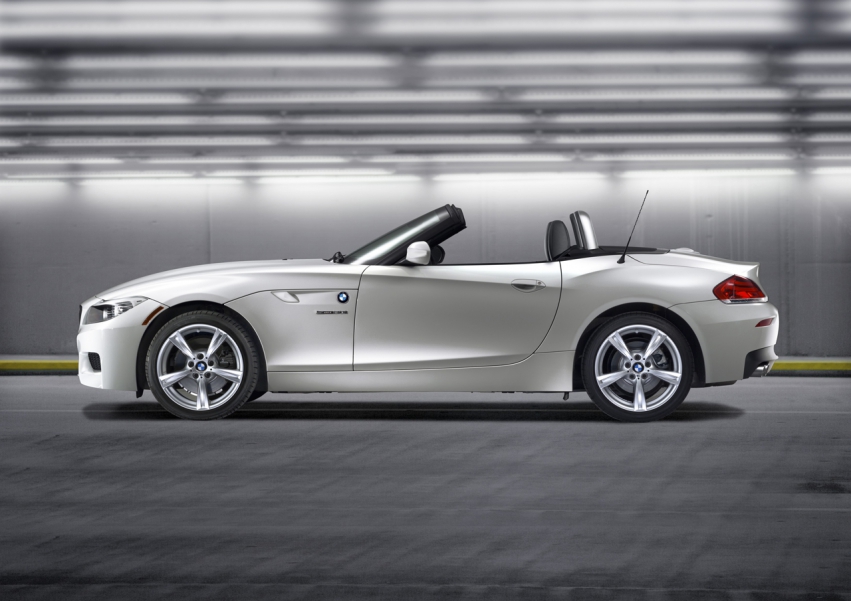 Авто обои BMW Z4 sDrive35is 2011