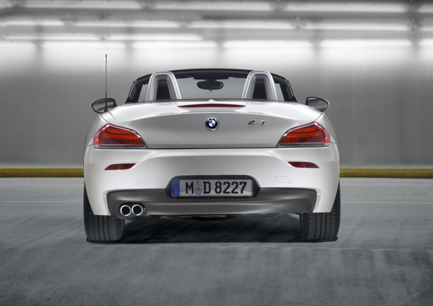 Авто обои BMW Z4 sDrive35is 2011