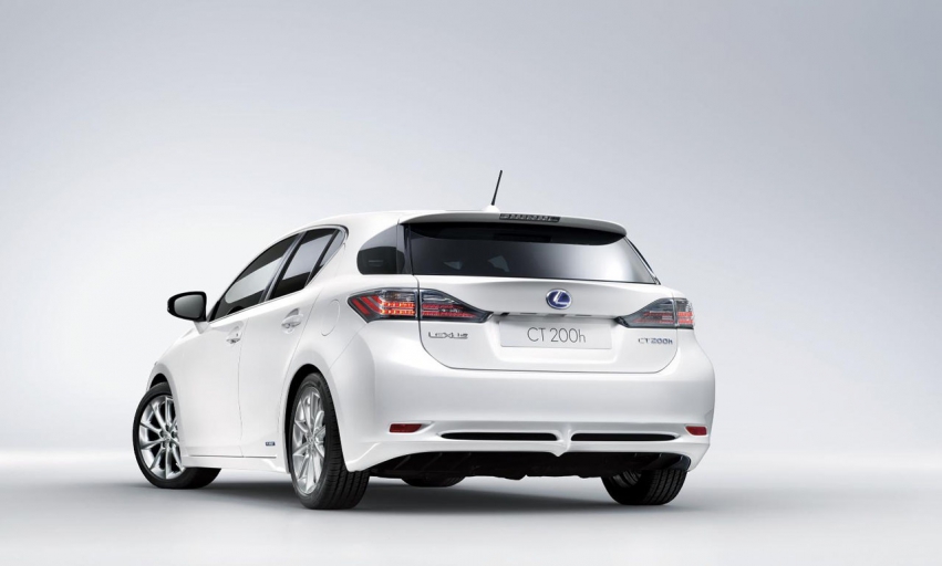 Авто обои Lexus CT200h