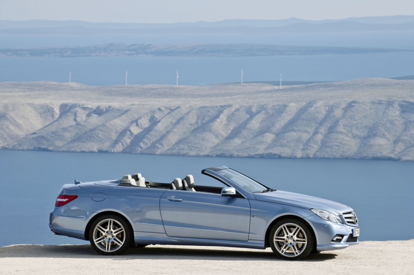 Авто обои Mercedes-Benz E-Class Cabriolet 2011