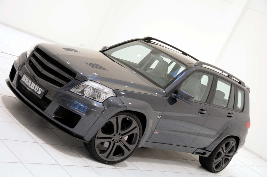 Авто обои Mercedes-Benz GLK V12 by Brabus