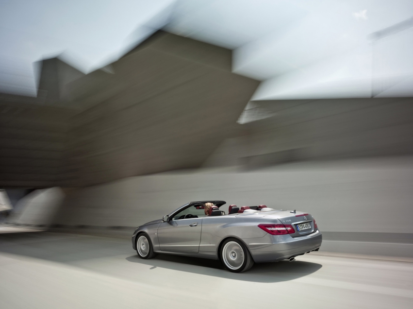 Авто обои Mercedes-Benz E-Class Cabriolet 2011