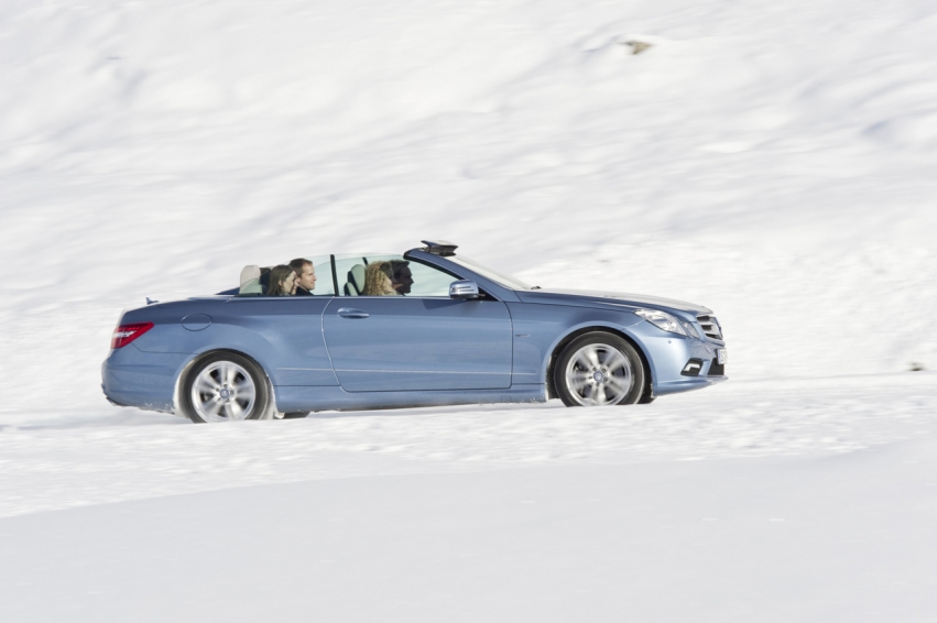 Авто обои Mercedes-Benz E-Class Cabriolet 2011