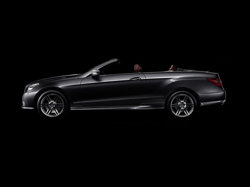 Авто обои Mercedes-Benz E-Class Cabriolet 2011