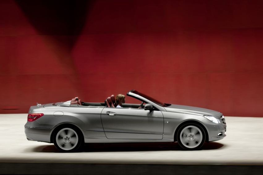 Авто обои Mercedes-Benz E-Class Cabriolet 2011