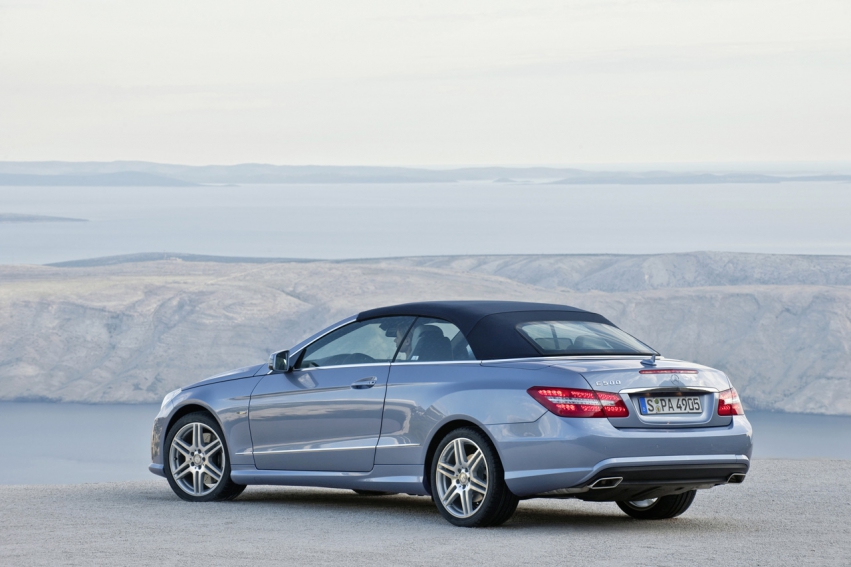 Авто обои Mercedes-Benz E-Class Cabriolet 2011