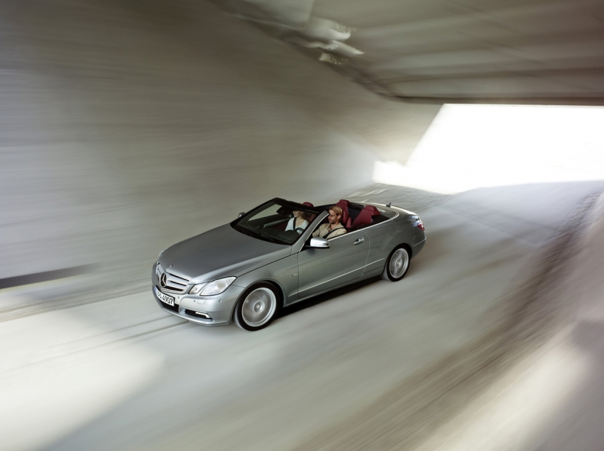 Авто обои Mercedes-Benz E-Class Cabriolet 2011