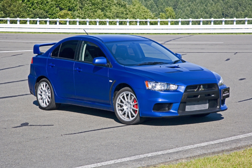 Авто обои Mitsubishi Lancer Evolution X 2008