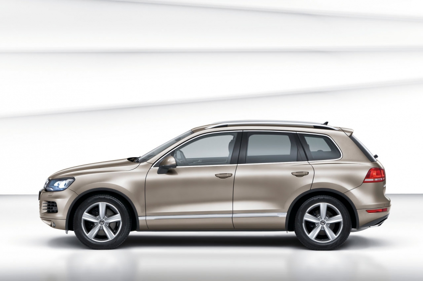 Авто обои Volkswagen Touareg 2011