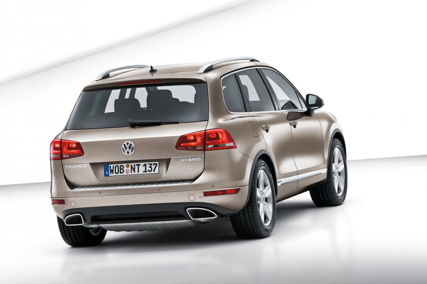 Авто обои Volkswagen Touareg 2011