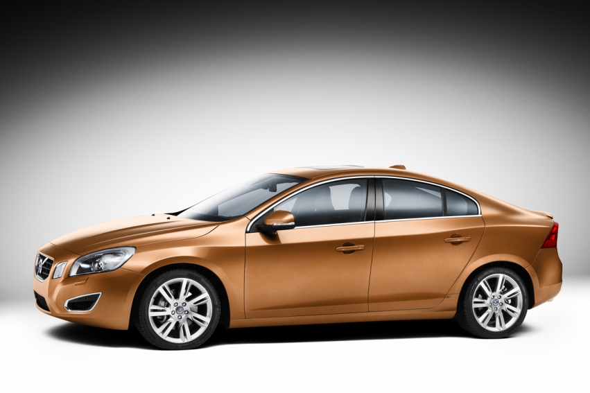 Авто обои Volvo S60 2010 