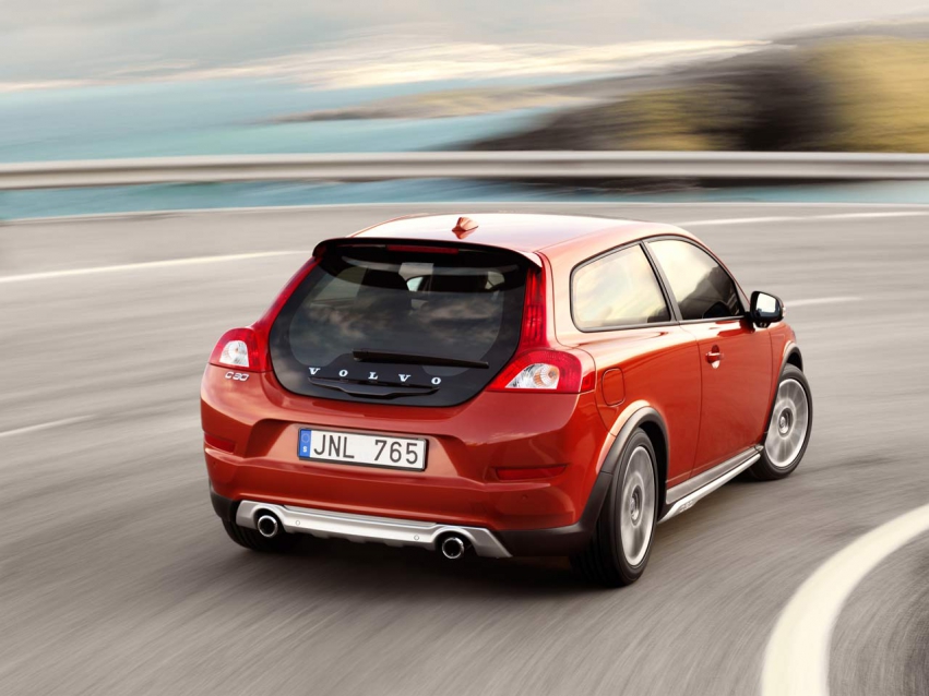 Авто обои Volvo C30 T5 R Design 2011