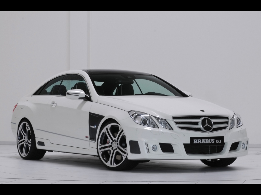 Авто обои Mercedes-Benz Brabus E-Class Coupe 2010