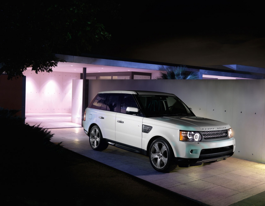 Авто обои Land Rover Range Rover Sport 2010