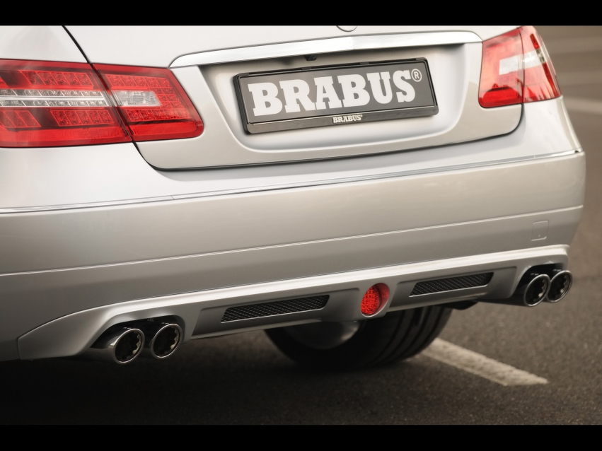 Авто обои Mercedes-Benz Brabus E-Class Coupe 2010