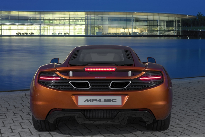 Авто обои McLaren MP4-12C