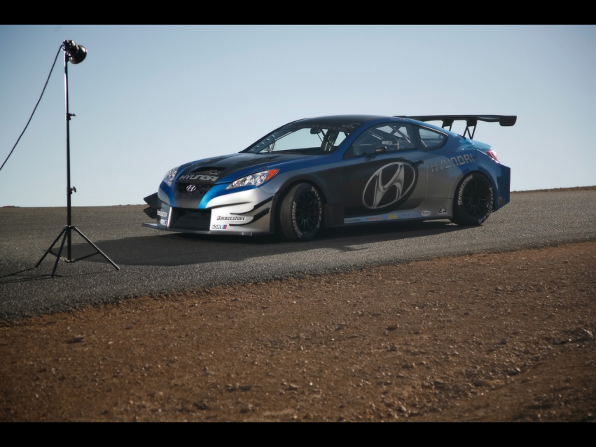 Авто обои Hyundai Hyundai Rhys Millen Racing Genesis Coupe 2010