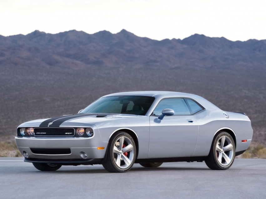 Авто обои Dodge 2009 Dodge Challenger SRT8