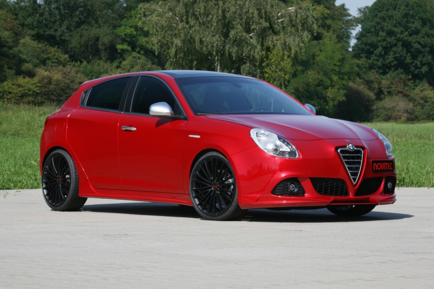 Авто обои Alfa Romeo Novitec Giulietta 2012