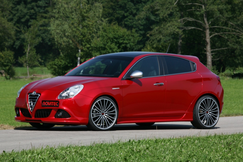 Авто обои Alfa Romeo Novitec Giulietta 2012