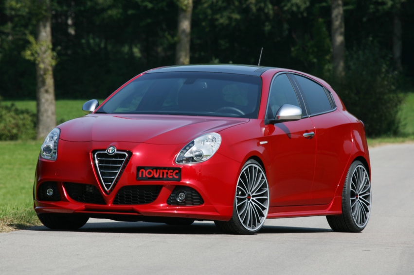 Авто обои Alfa Romeo Novitec Giulietta 2012