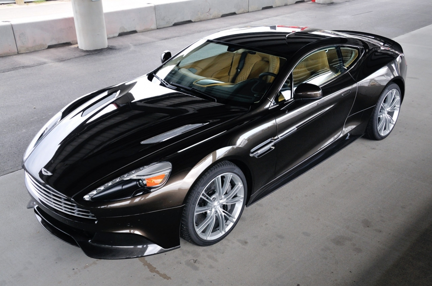 Авто обои Aston Martin Vanquish 2014