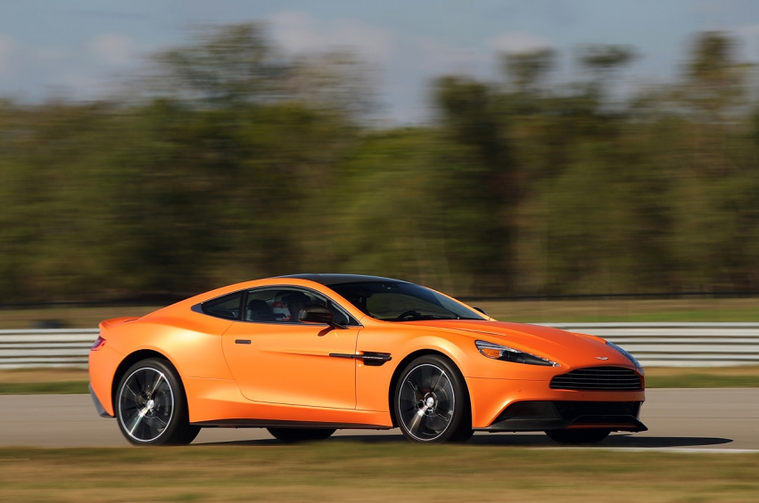 Авто обои Aston Martin Vanquish 2014