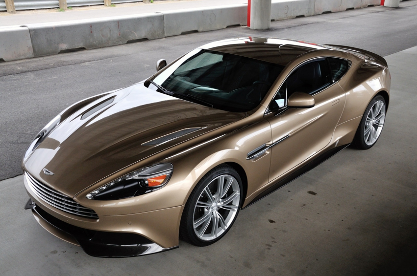 Авто обои Aston Martin Vanquish 2014