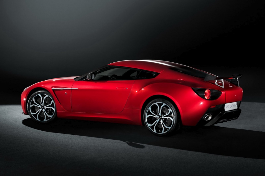 Авто обои Aston Martin V12 Zagato 2012