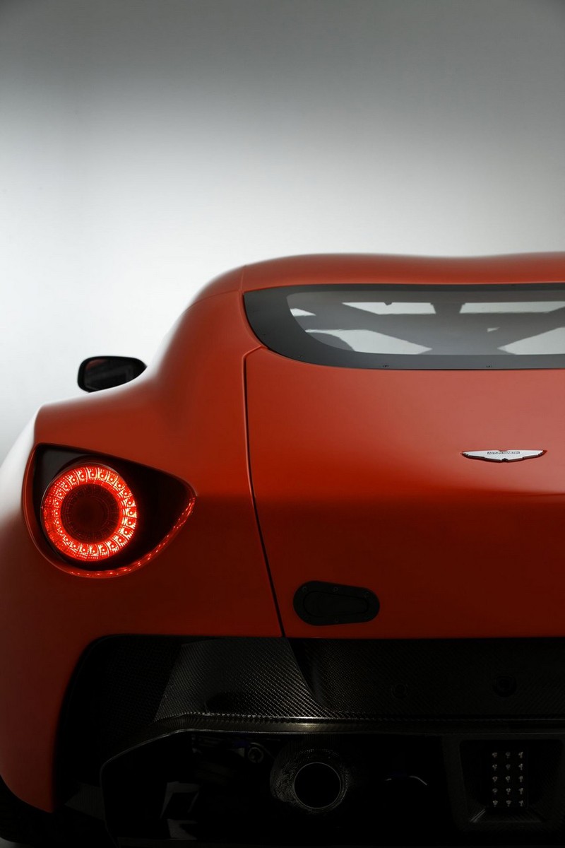 Авто обои Aston Martin V12 Zagato