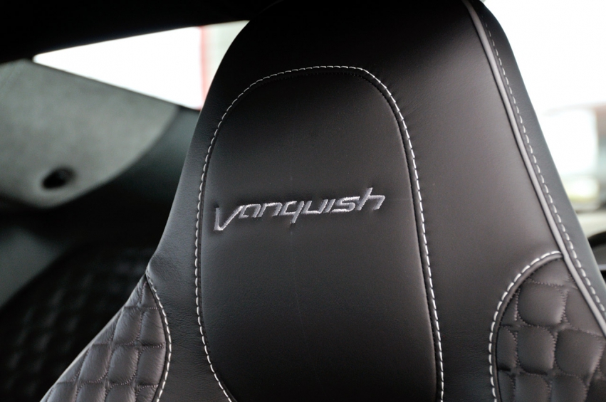 Авто обои Aston Martin Vanquish 2014