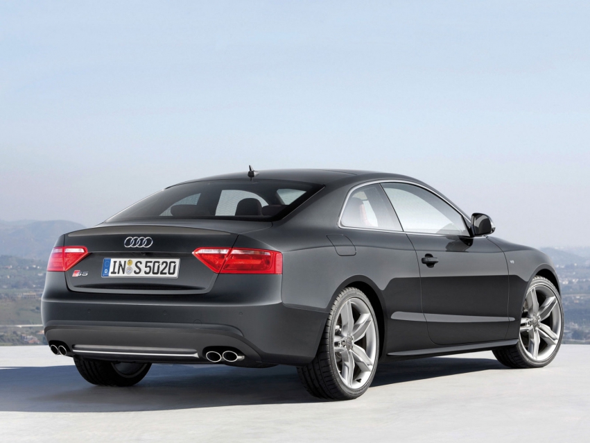 Авто обои Audi S5 Coupe 2008-2011