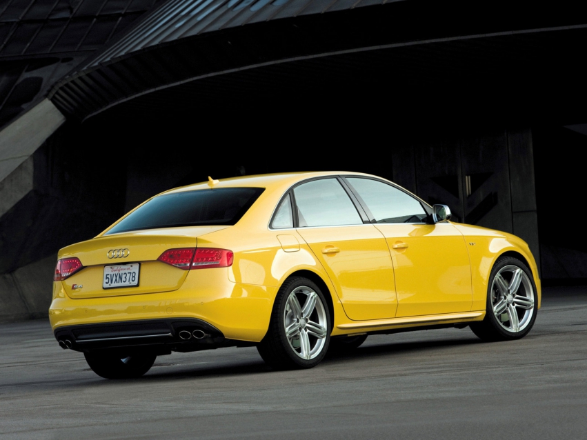 Авто обои Audi S4 2009-2011