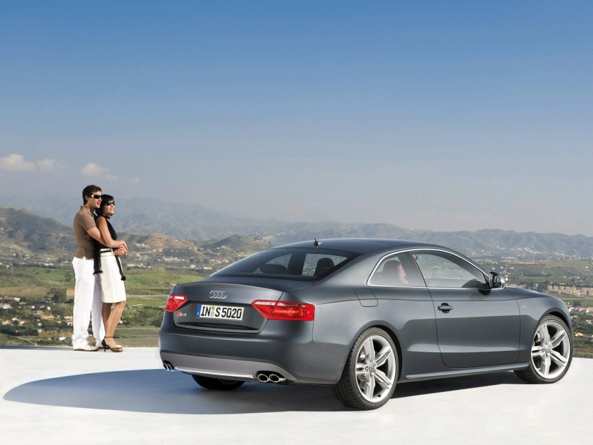 Авто обои Audi S5 Coupe 2008-2011