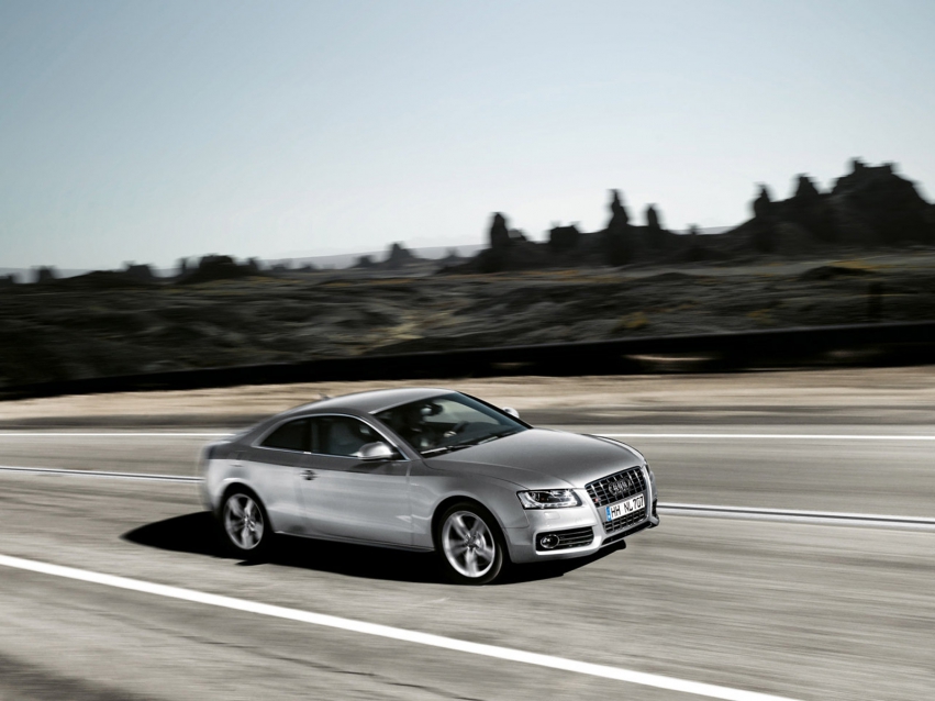 Авто обои Audi S5 Coupe 2008-2011