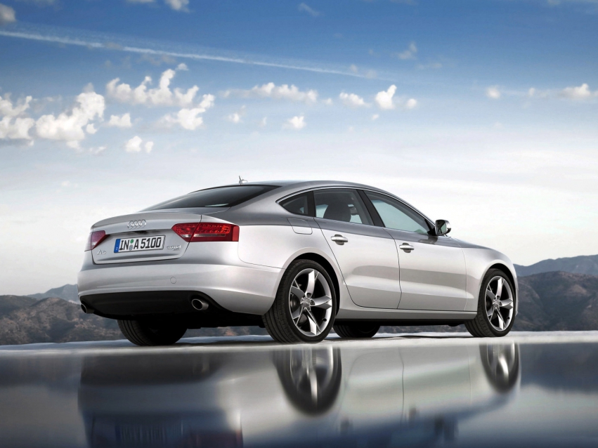 Авто обои Audi A5 Sportback Hatchback 2009