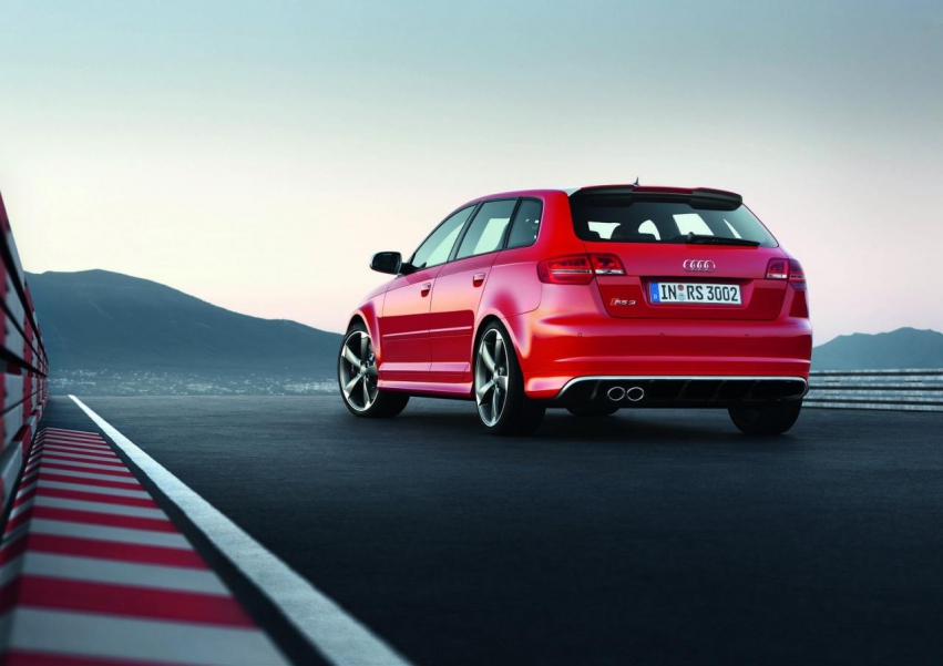 Авто обои Audi RS 3 Sportback 2012