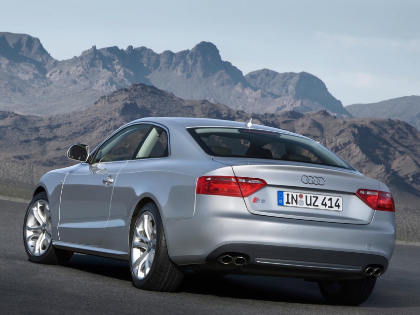 Авто обои Audi S5 Coupe 2008-2011