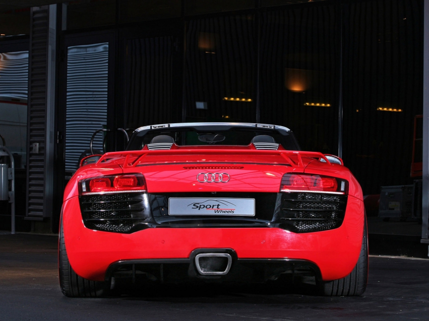 Авто обои Audi R8 Spyder 2010-...