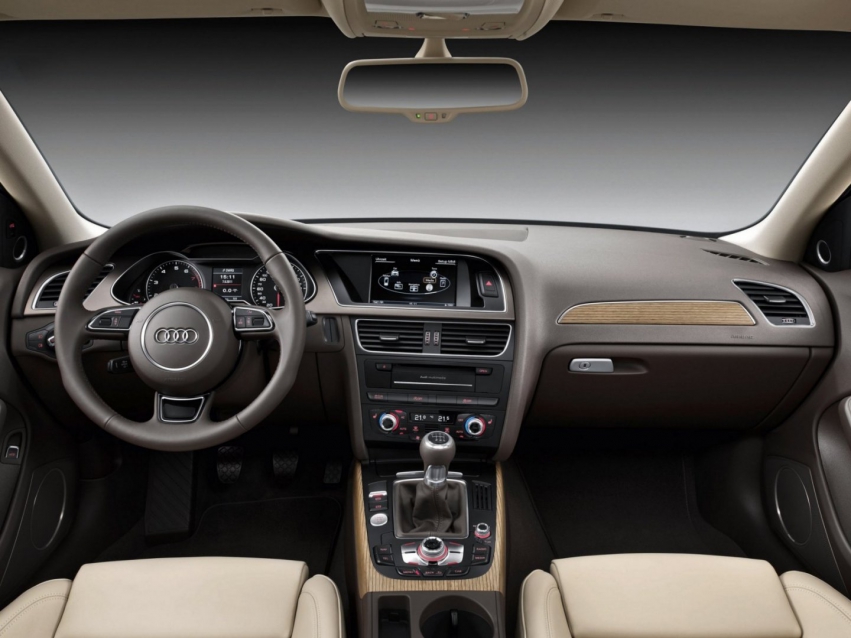 Авто обои Audi A4 Седан 2011  