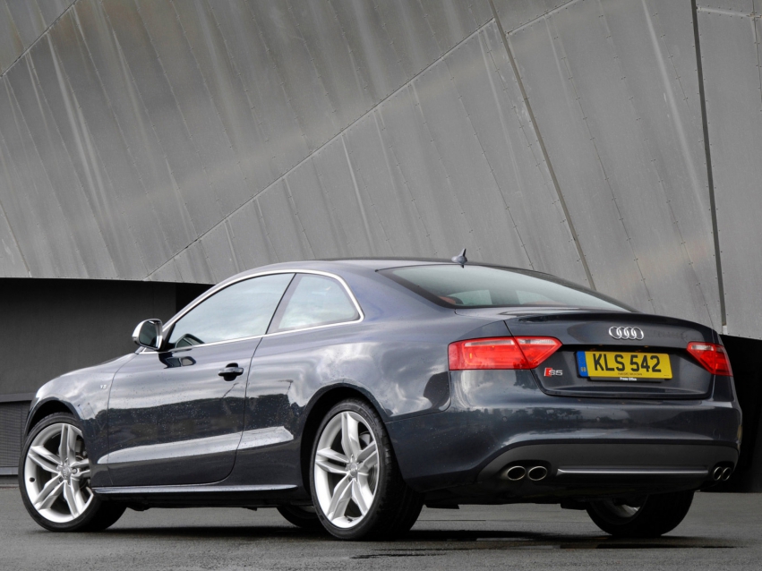 Авто обои Audi S5 Coupe 2008-2011