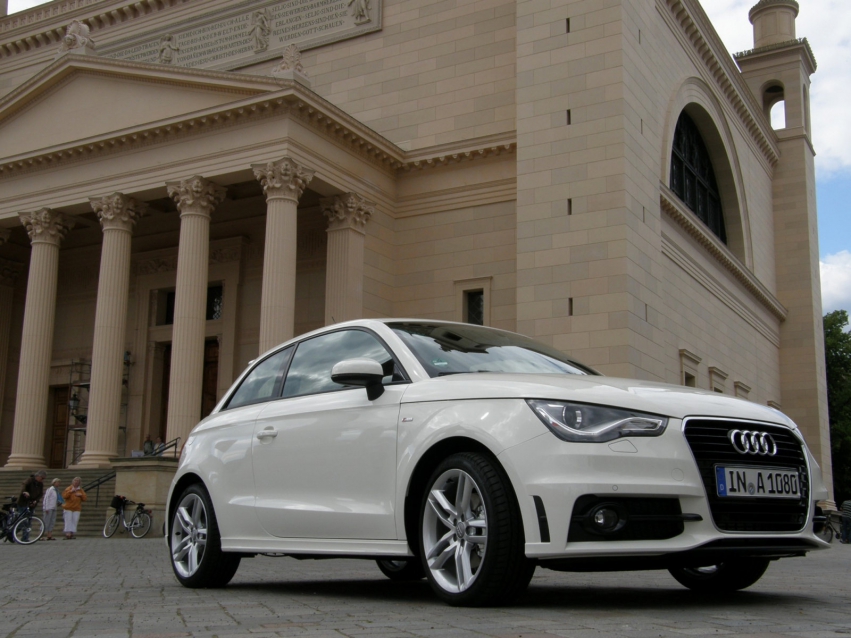 Авто обои Audi A1 Hatchback 2010